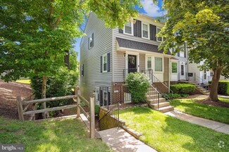 Building Photo - 102 Barnsfield Ct