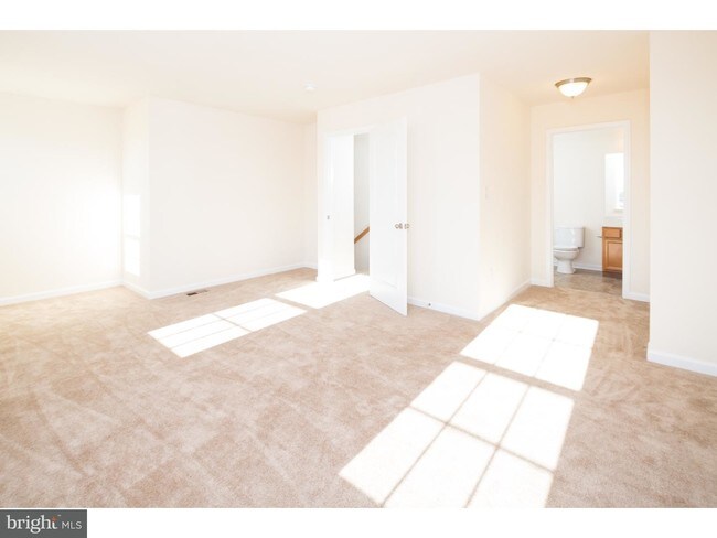 Foto del edificio - 126 Ridgemont Dr