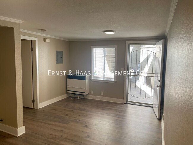 Foto del edificio - 1222 E Appleton St