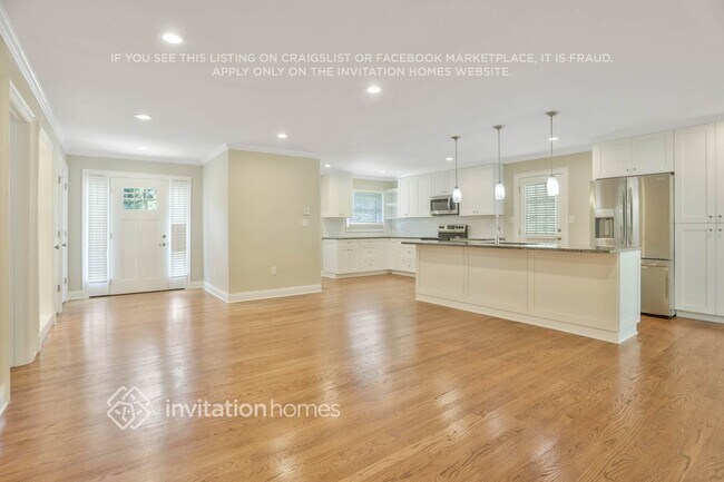 Building Photo - 416 Windsor Dr SW