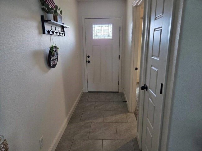 Building Photo - 4000 E Razorbill Dr