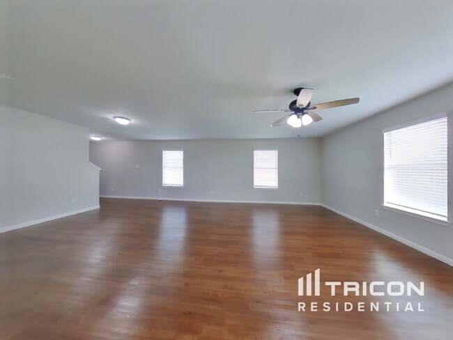 Foto del edificio - 21414 Jamals Way