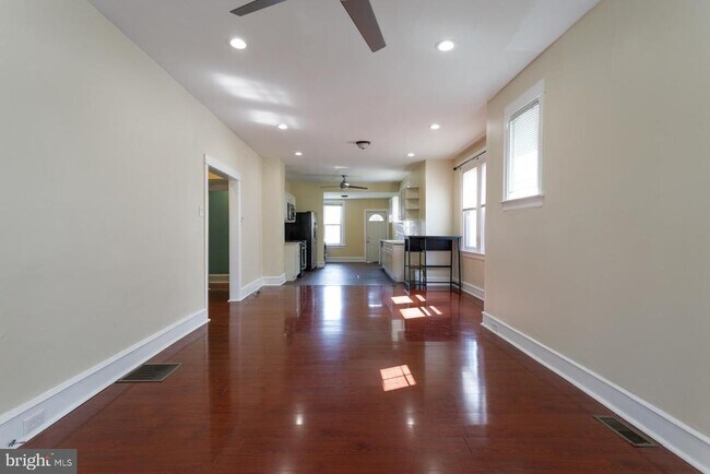 Foto del edificio - 1213 Friendship St