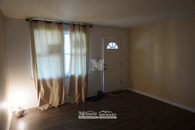 Foto del edificio - 314 Sollers Point Rd