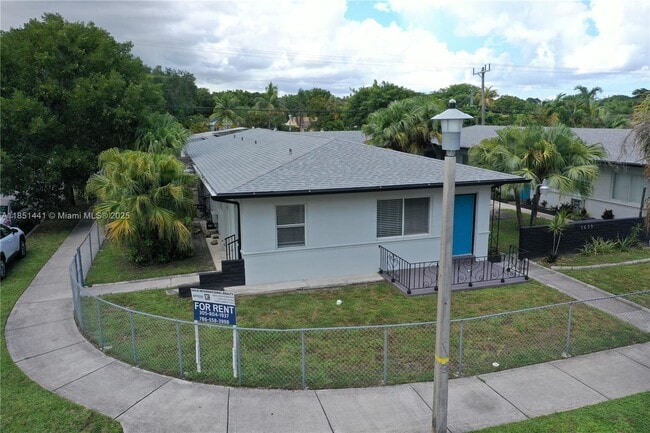 Foto del edificio - 2499 SW 27th St