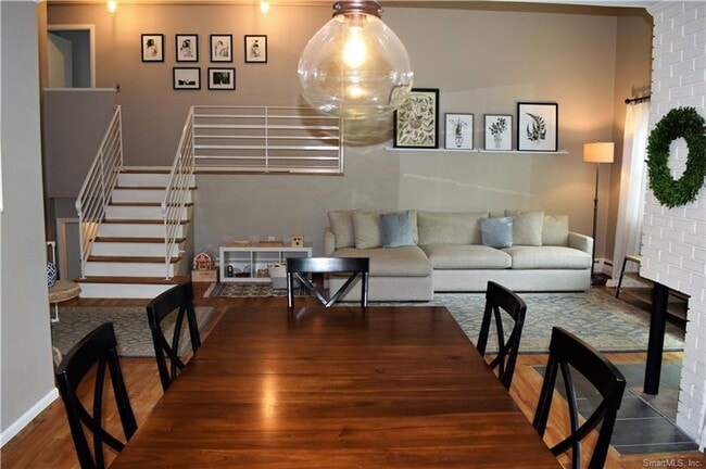 Building Photo - Lovely 3 Bedroom 2 Bathroom Single Family Home In Desirable West Hartford
