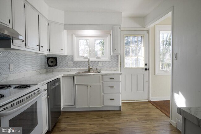 Foto del edificio - 1016 S Hilton Rd