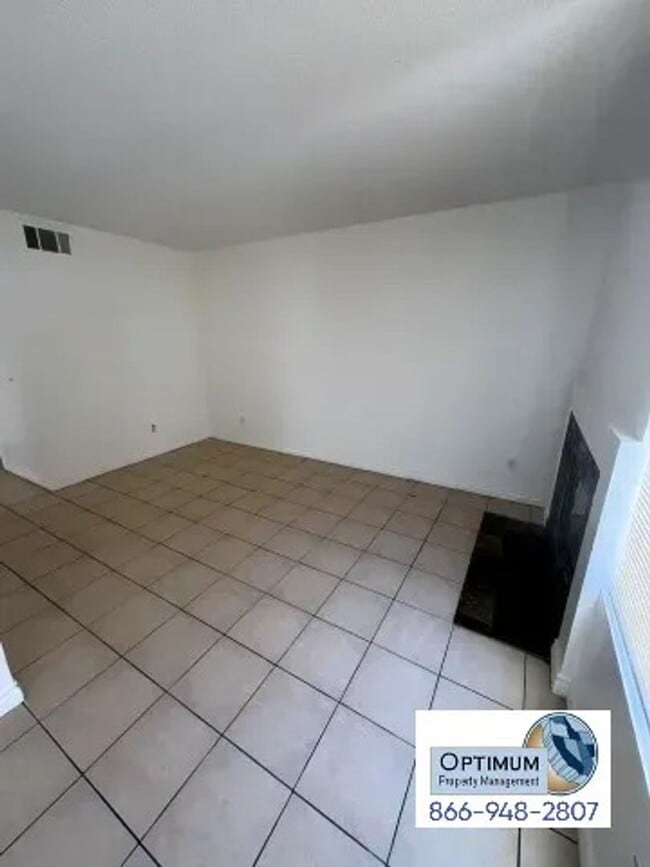 Building Photo - Charming 3-bedroom, 2-bathroom two-story home