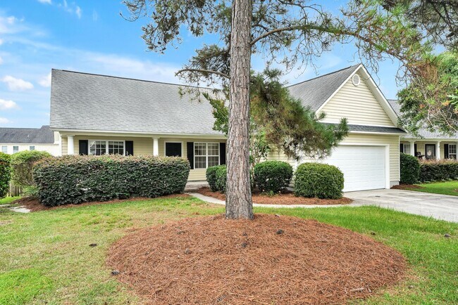 Building Photo - Leland Wedgewood at Lanvale community, Great open floor plan, on level, hardwoods, fire place, ma...