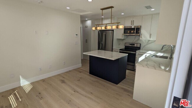 Foto del edificio - 3677 3rd Ave