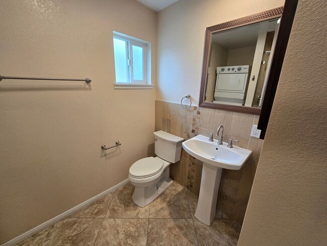 Foto del edificio - 2142-48 Oliver Ave