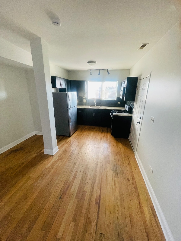 Foto del edificio - 6847 S Indiana Ave