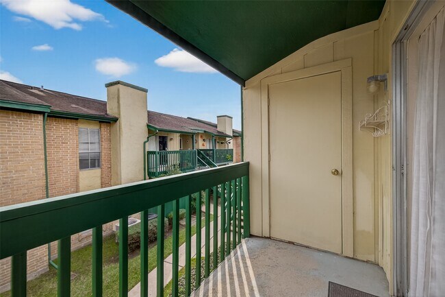 Foto del edificio - 1516 Bay Area Blvd