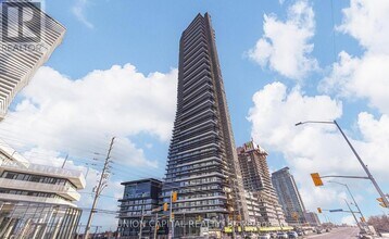 Building Photo - 448 Burnhamthorpe Rd W