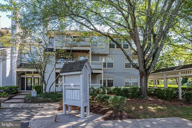 Building Photo - 104 Olympic Ct