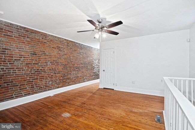 Building Photo - 1305 Spruce St