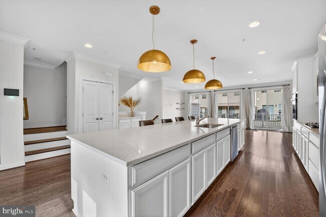 Foto del edificio - 5303 Greenwich Cir