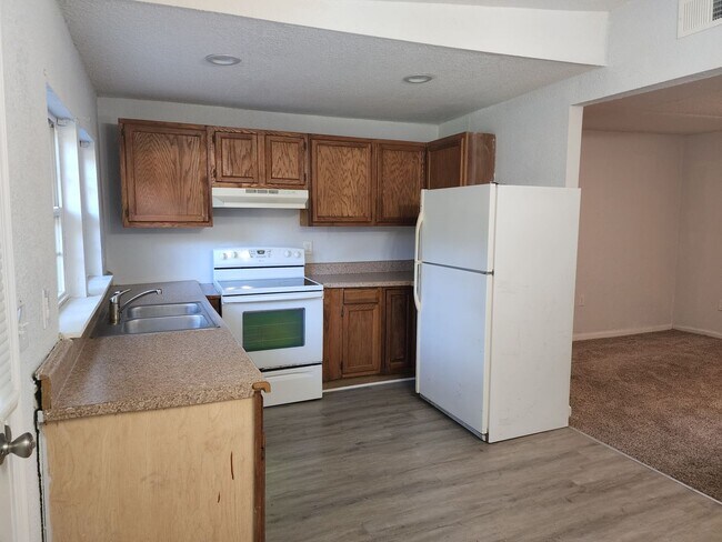 Foto del edificio - 2043 Maywood St