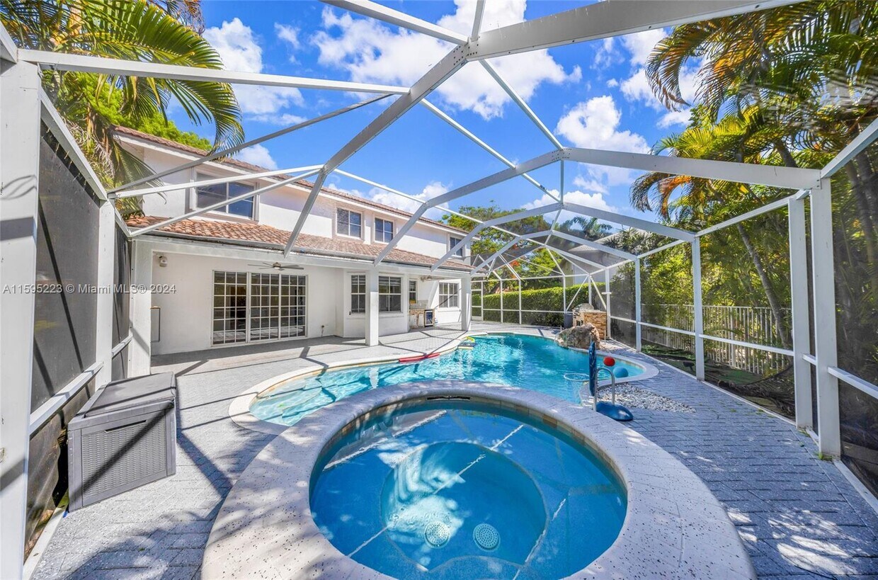 Foto principal - 3649 Heron Ridge Ln