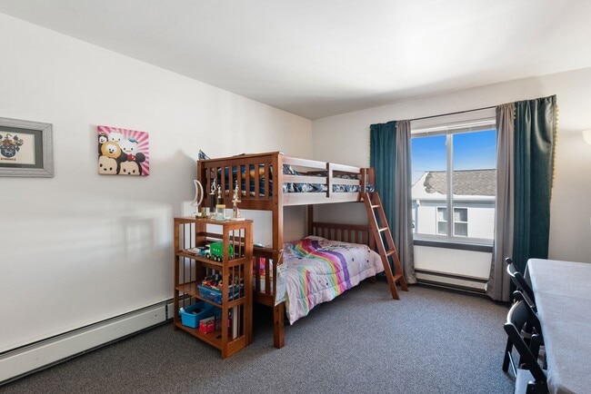 Foto del edificio - 7900 Harwood Ave