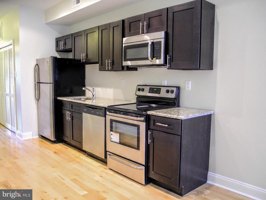 Foto principal - 319 N Preston St