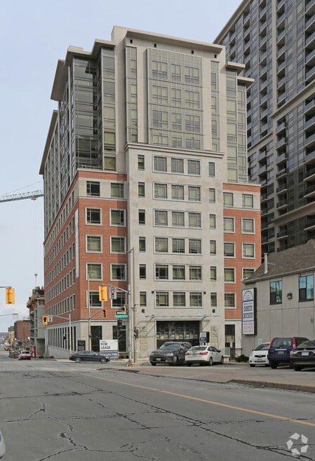 Building Photo - Regency on Main