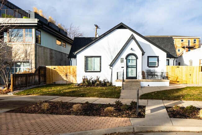 Building Photo - 2615 W Caithness Pl