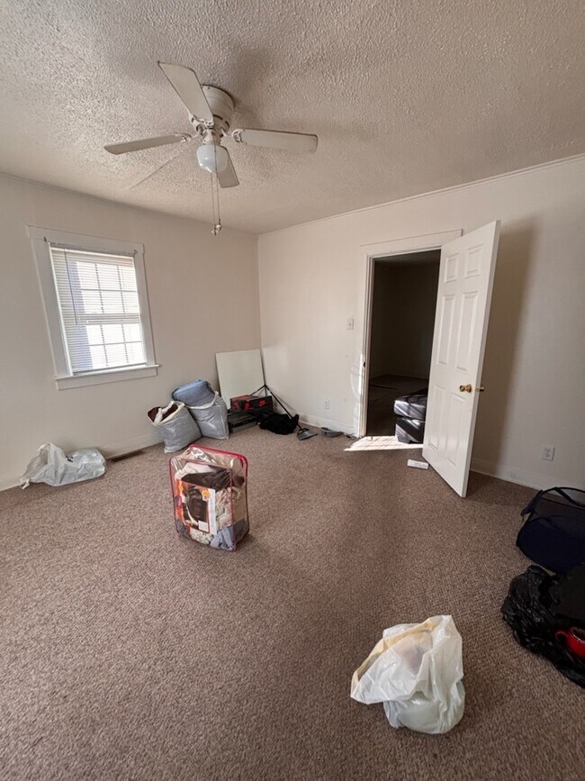 Foto del edificio - 1524 E Whitmer St