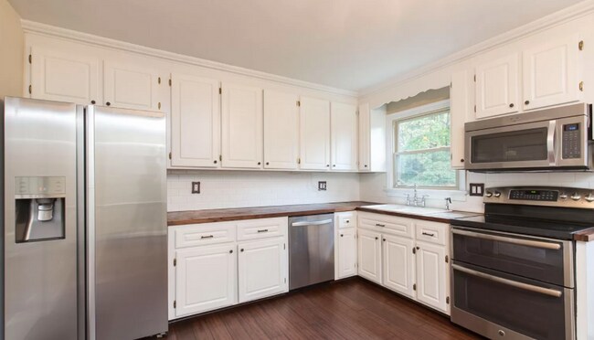 Foto del edificio - Townhome in the West End