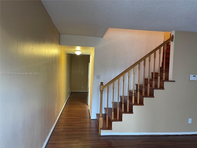 Building Photo - 59 Canterbury Ln