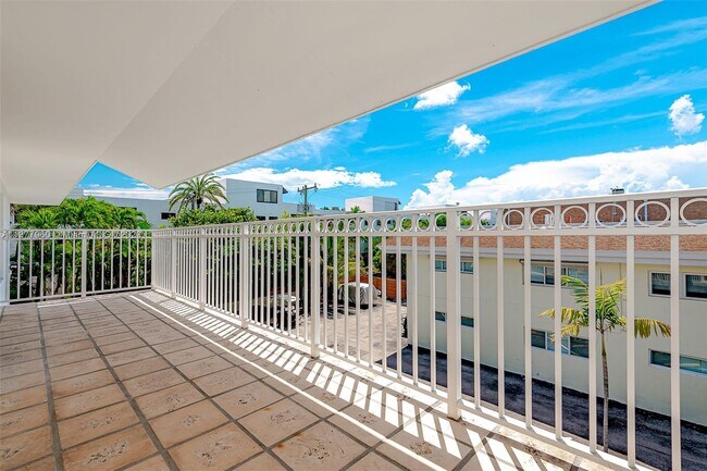 Foto del edificio - 290 Sunrise Dr