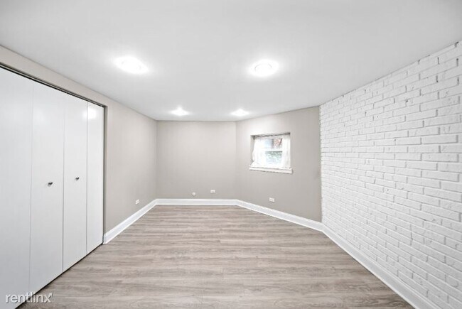 Foto del edificio - 2 br, 2 bath Condo - 1022 W Byron St G Unit G