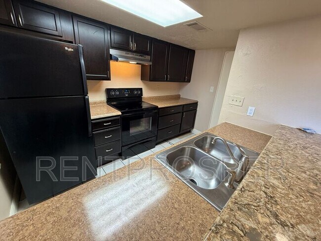 Foto del edificio - 4046 Shakespeare Rd
