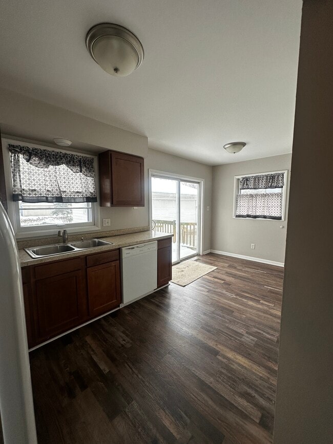 Building Photo - 8217 Park State Dr