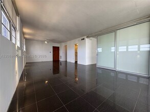 Building Photo - 800 West Dr