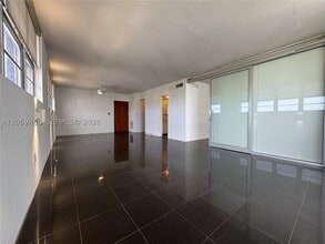 Building Photo - 800 West Dr