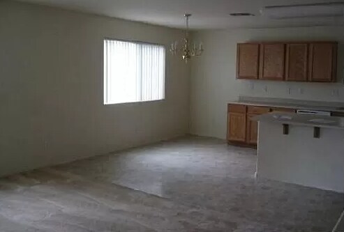 Building Photo - 17440 W Ventura St