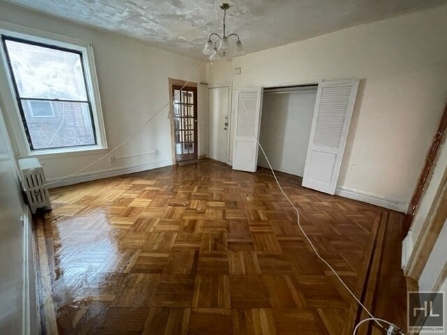 Building Photo - Amazing Spacious 4 Bedroom Home In East Fl...