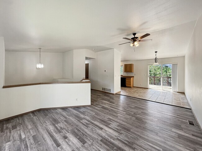 Foto del edificio - 2565 N Stagecoach Dr