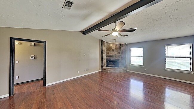 Building Photo - 3 Bedroom 2 Bath Home in Moore Schools