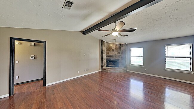 Foto del edificio - 3 Bedroom 2 Bath Home in Moore Schools