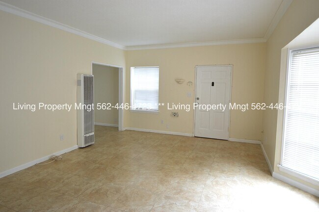 Foto del edificio - 2124 E Bermuda St