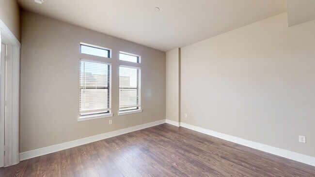 Interior Photo - Savoye