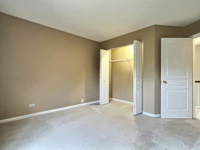 Foto del edificio - 3142 Bromley Ln