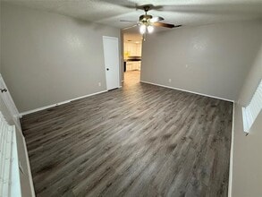 Building Photo - 516 Highpoint Dr