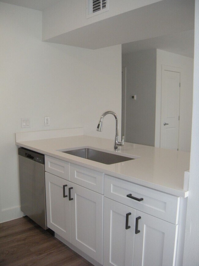 1903 Hearthstone Dr, Austin, TX 78757 Townhome Rentals in Austin TX