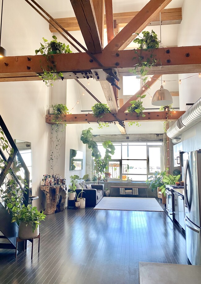 Foto del edificio - 530 S Hewitt St
