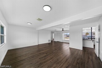 Building Photo - 5460 Bayshore Rd
