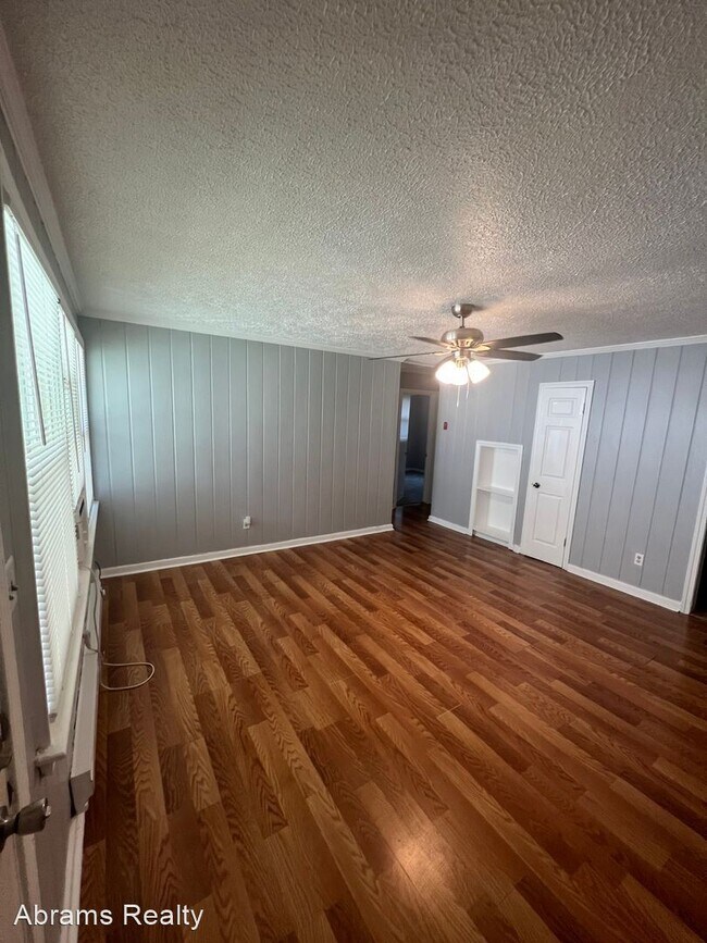 Building Photo - 2 br, 1 bath House - 1800 Bourbon Ave, Unit A