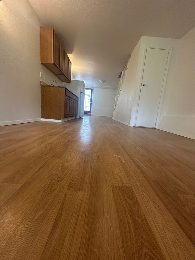 Building Photo - 746-A 47th Ave